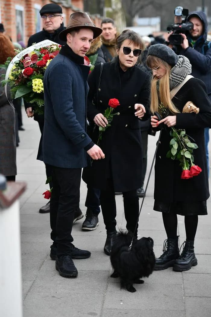 Kim jest żona Emiliana Kamińskiego? Poznaj Justynę Sieńczyłło