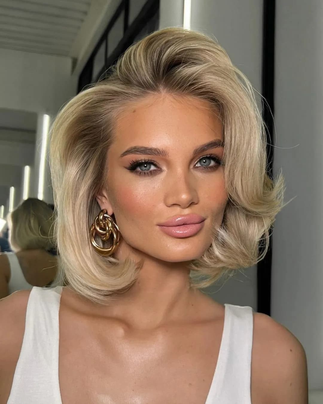 Najlepsze fryzury dla kwadratowej twarzy - 7 stylowych propozycji