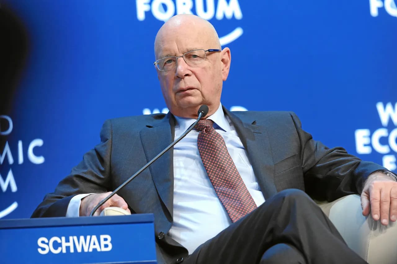 Kim jest Klaus Schwab? Kontrowersyjny twórca Światowego Forum